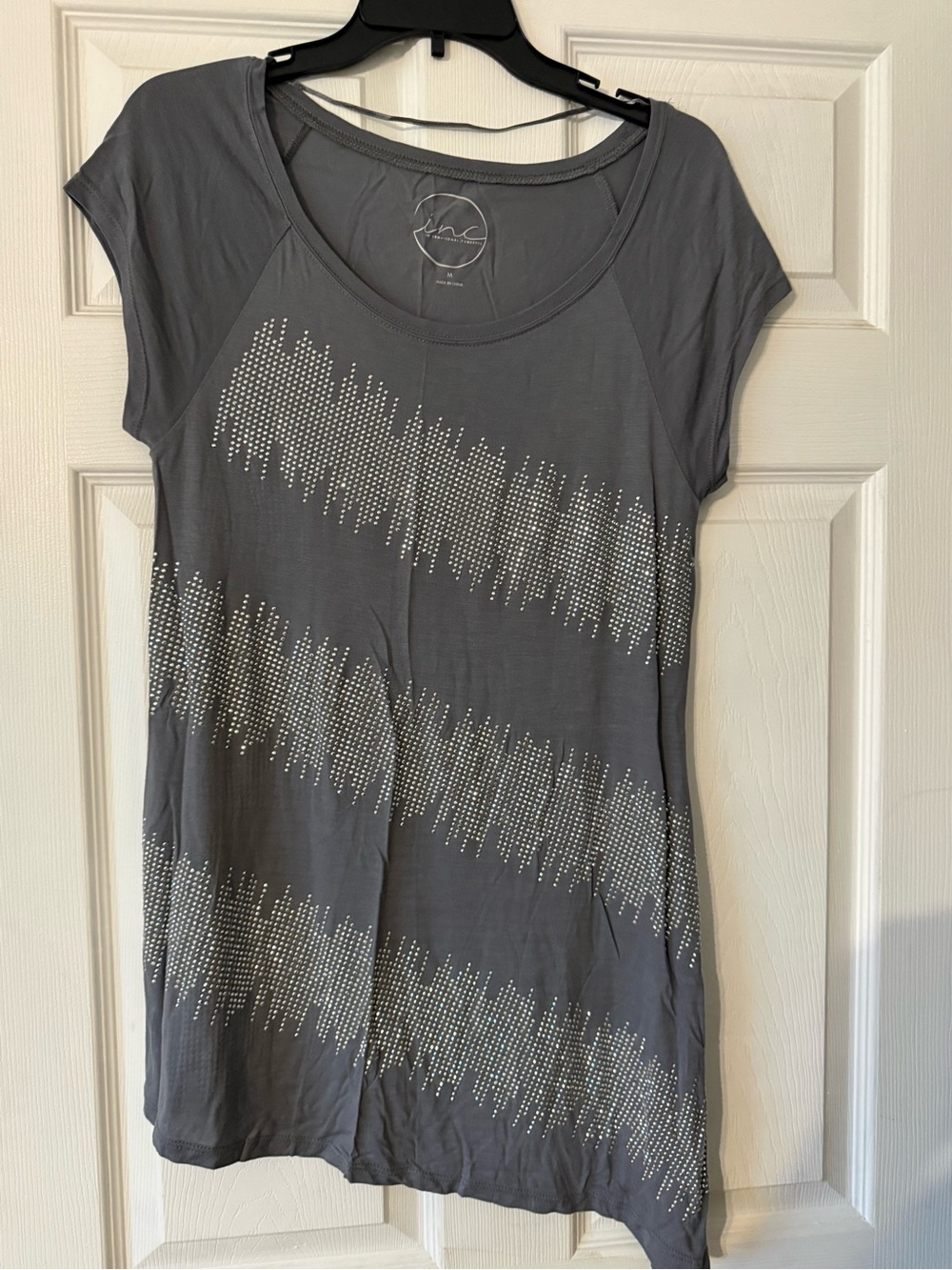 INC International Concepts Gray Short Sleeve Top with Studded Diagonal Pattern